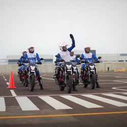 Kelas Khusus Berkendara Kelompok